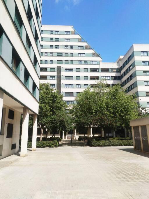 Valencia Las Artes Y Ciencias + Garaje + Netflix Luaran gambar