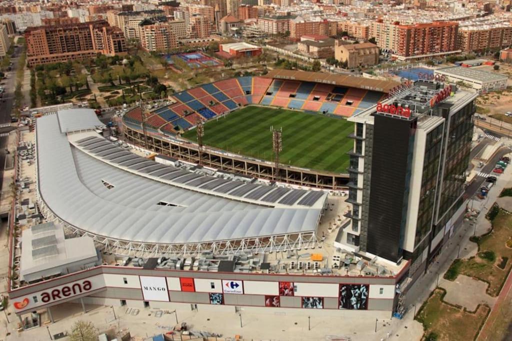 Valencia Las Artes Y Ciencias + Garaje + Netflix Luaran gambar